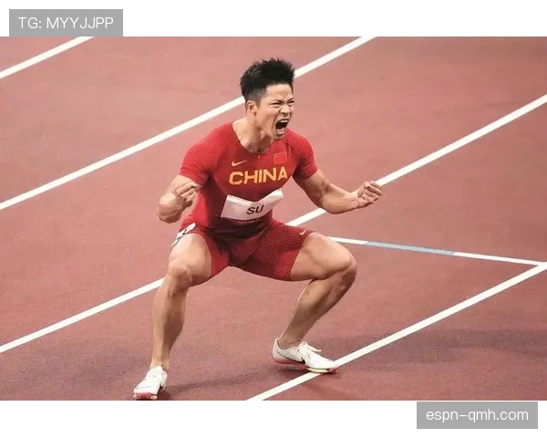 苏炳添赛场像闪电，下了场就是隔壁大叔，钱包估计在另一个宇宙